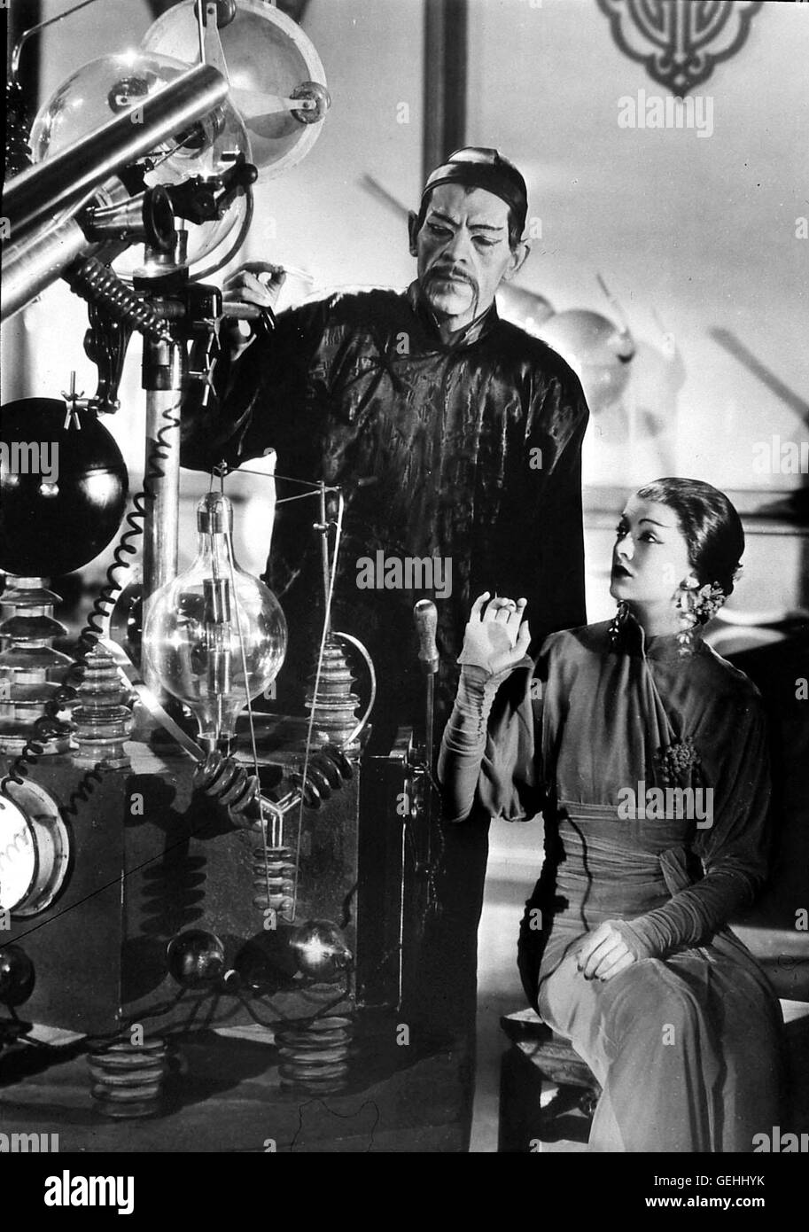 Boris Karloff, Myrna Loy Dr. Fu-Manchu (Boris Karloff), hofft Mit Hilfe senneur Tochter Fah Lo Voir (Myrna Loy) und die Weltherrschaft Mordmaschine zu erringen. *** *** 1932 légende locale, masque de Fu Manchu, Le, Die Maske Des Fu-Manchu Banque D'Images