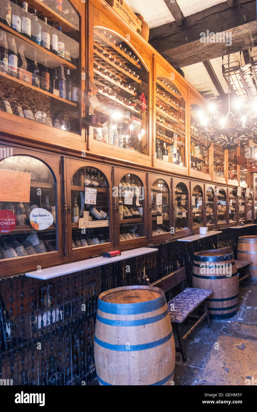 Bar à vin, Santander, Cantabria, ESPAGNE Banque D'Images