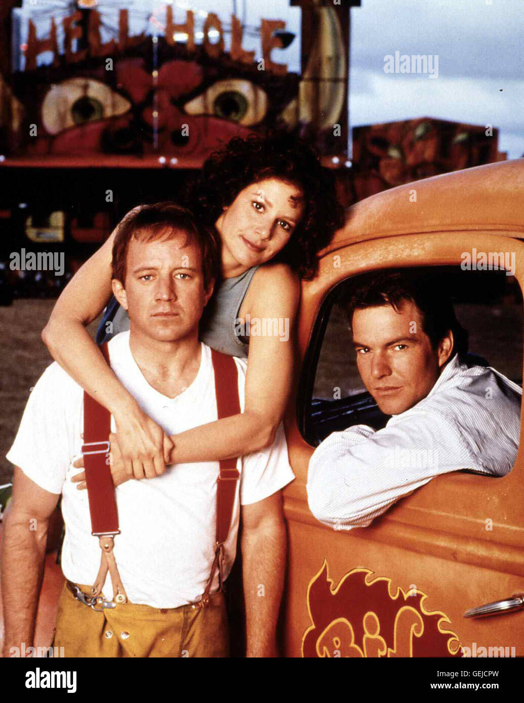 Arliss Howard, Debra Winger, Die vorbestrafte Brandstifterin Dennis Quaid Vida (Debra Winger) ausgerechnet ist mit dem biederen Feuerwehrmann Wilder Foudroyant (Arliss Howard,l) verheiratet. Der besitzt wie sein Bruder Wallace (Dennis Quaid) die Gabe, du Banque D'Images