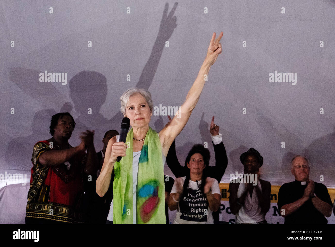 Philadelphie, Pennsylvanie, USA. Le 25 juillet, 2016. Le candidat présidentiel du Parti Vert Jill Stein parle de FDR Park, en dehors de la Convention Nationale Démocratique à la Wells Fargo Center. © Christopher/Occhicone ZUMA Wire/Alamy Live News Banque D'Images