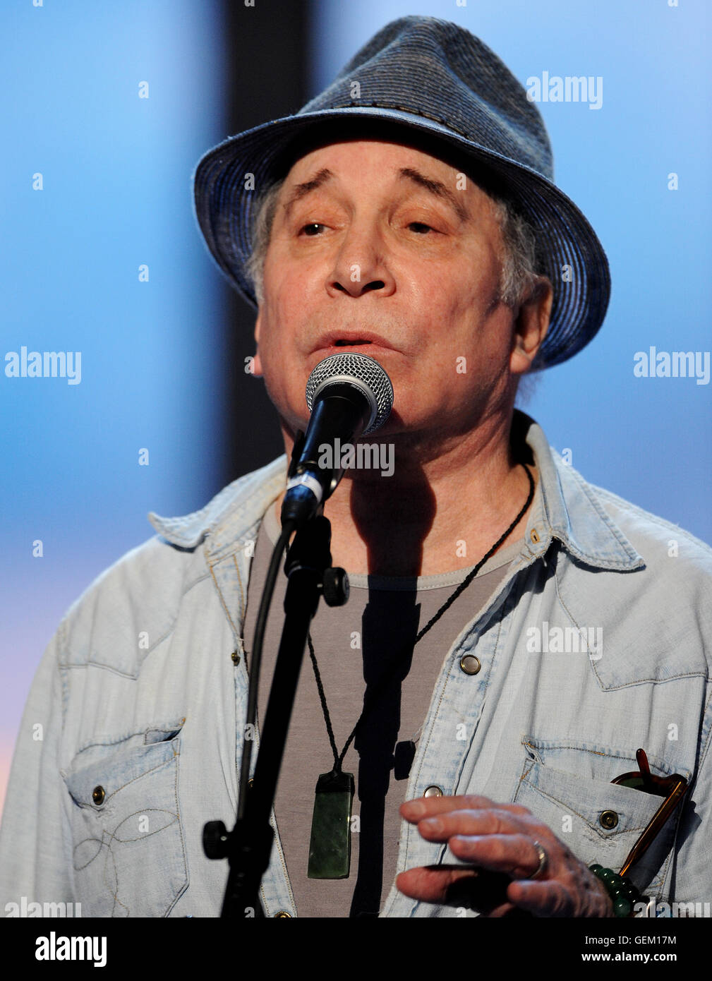 24 juillet 2016 - Philadelphia, Pennsylvania, United States - Chanteur compositeur Paul Simon répète à la DNC. Banque D'Images
