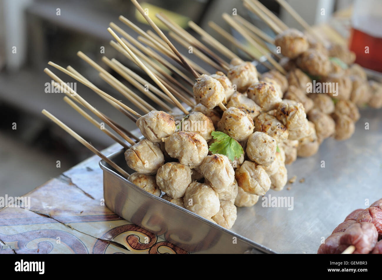 Grillades de viande de porc Thaï ball stick Banque D'Images