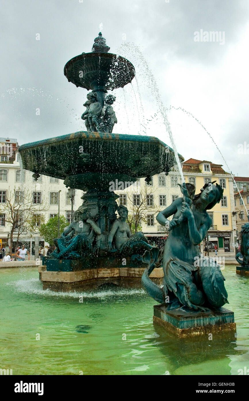 Fontaine de la Place Rossio ou Pedro IV Square. Lisboa. Bairro Baixa. Le Portugal. Banque D'Images