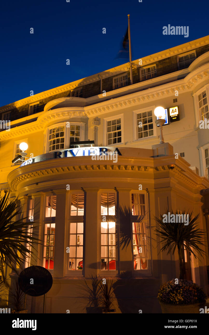 Royaume-uni, Angleterre, Devon, Sidmouth, L'Esplanade, l'Hôtel Riviera de nuit, entrée détail Banque D'Images