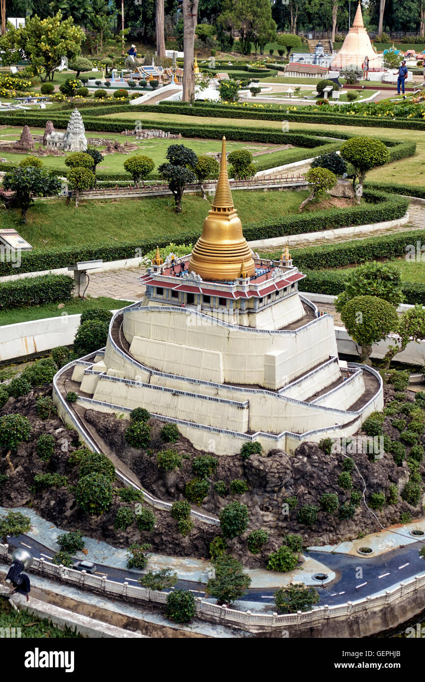 Les maquettes de l'architecture thaï au Mini Siam parc à thème, Pattaya Thaïlande Banque D'Images