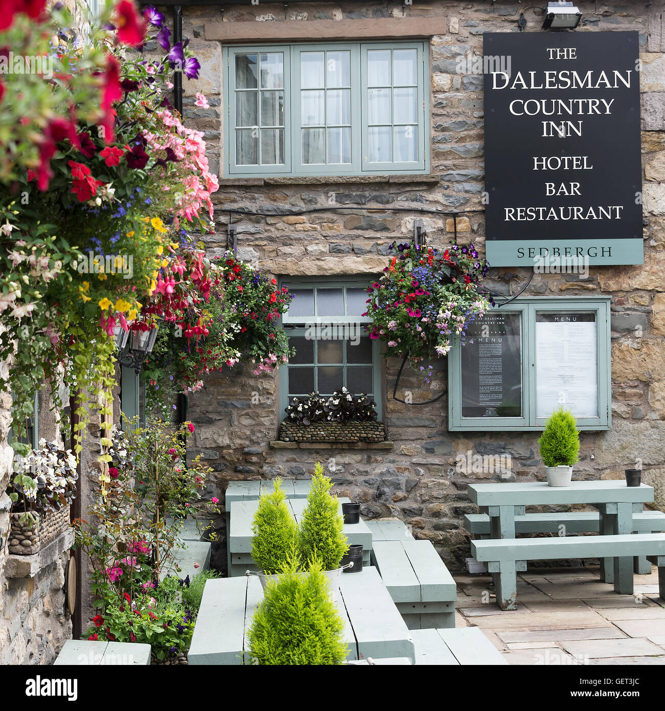 Le magnifique Dalesman Country Inn, Hôtel, Bar et Restaurant à Sedbergh Cumbria, Yorkshire Dales Angleterre Royaume-Uni Banque D'Images