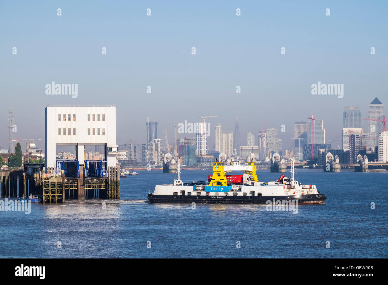 Woolwich Ferry, Tamise, Londres, Angleterre, Royaume-Uni Banque D'Images