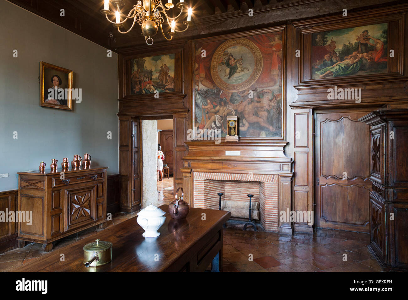 Le petit salon avec un mobilier typique de 17 siècle à l'intérieur du château de Monbazillac en France. Banque D'Images