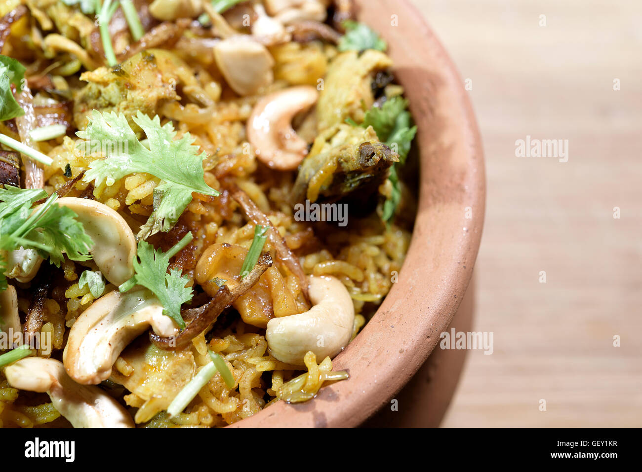 Boeuf Biryani indien en terre cuite Banque D'Images