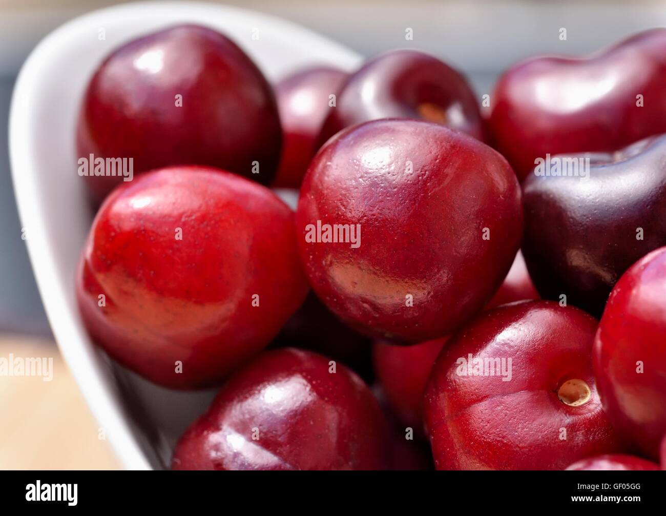 Cerises rouges Banque D'Images