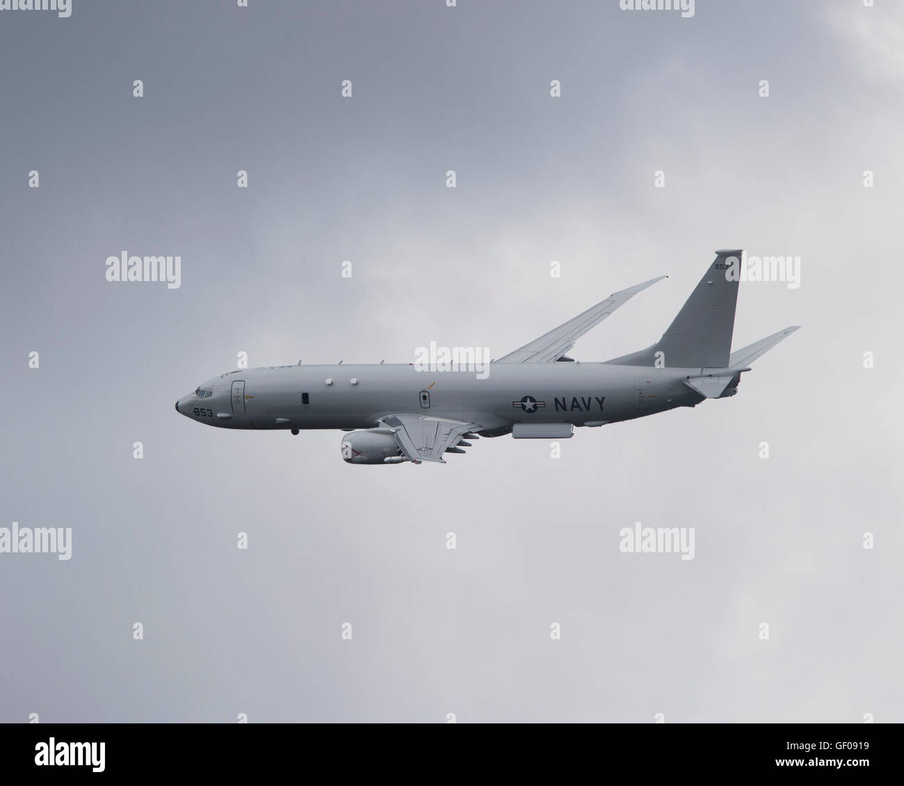 P-8A Poseidon Boeing 737-800 jets militaires battant au Farnborough International Air Show 2016 Banque D'Images
