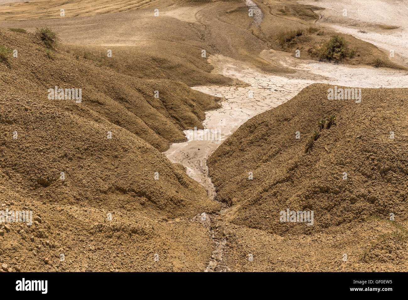 Paysage près de volcans de boue en été Banque D'Images