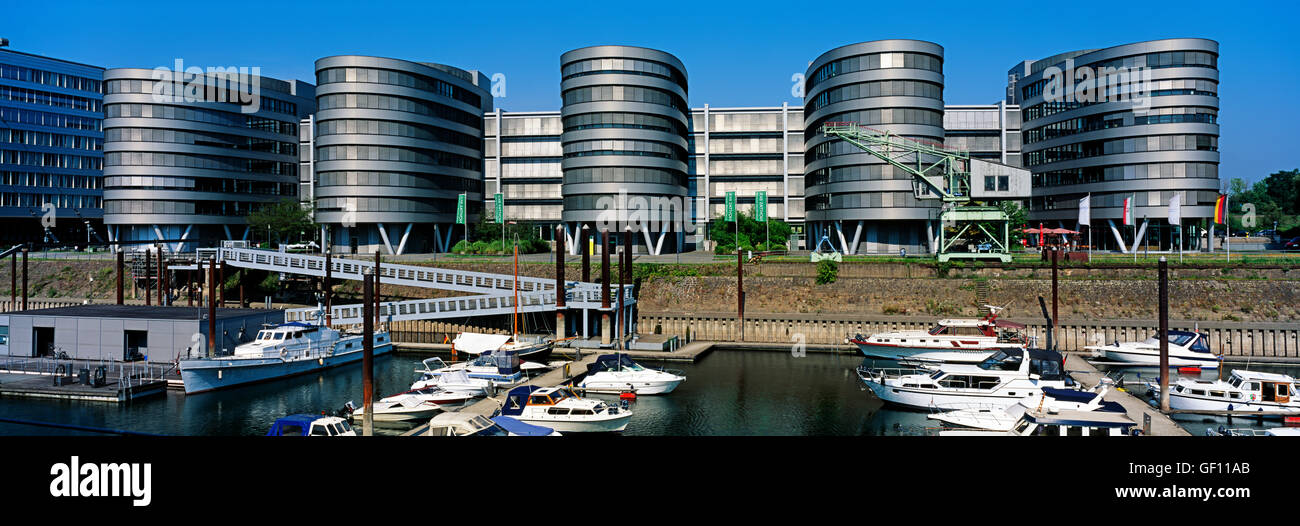 Cinq bateaux office complex, Inner Harbour, Duisburg, Allemagne Banque D'Images