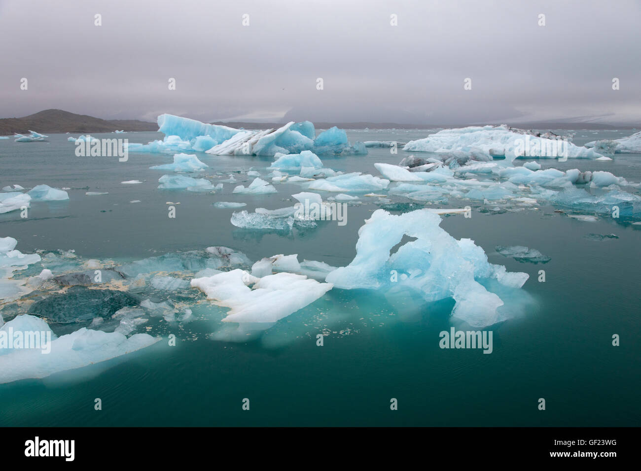 Les icebergs bleu lagon Jokulsarlon Islande LA008874 Banque D'Images