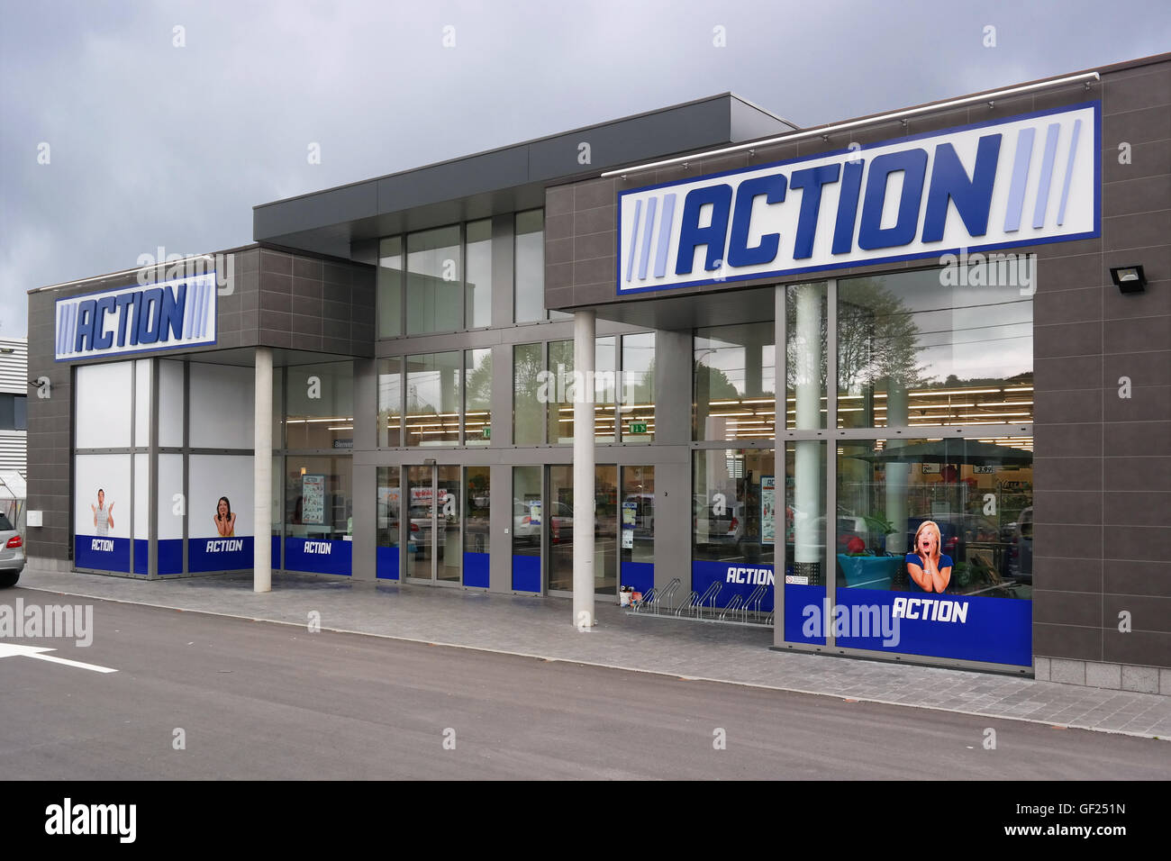 L'action de la direction générale de l'hypermarché d'escompte Banque D'Images L'action de la direction générale de l'hypermarché d'escompte Banque D'Images