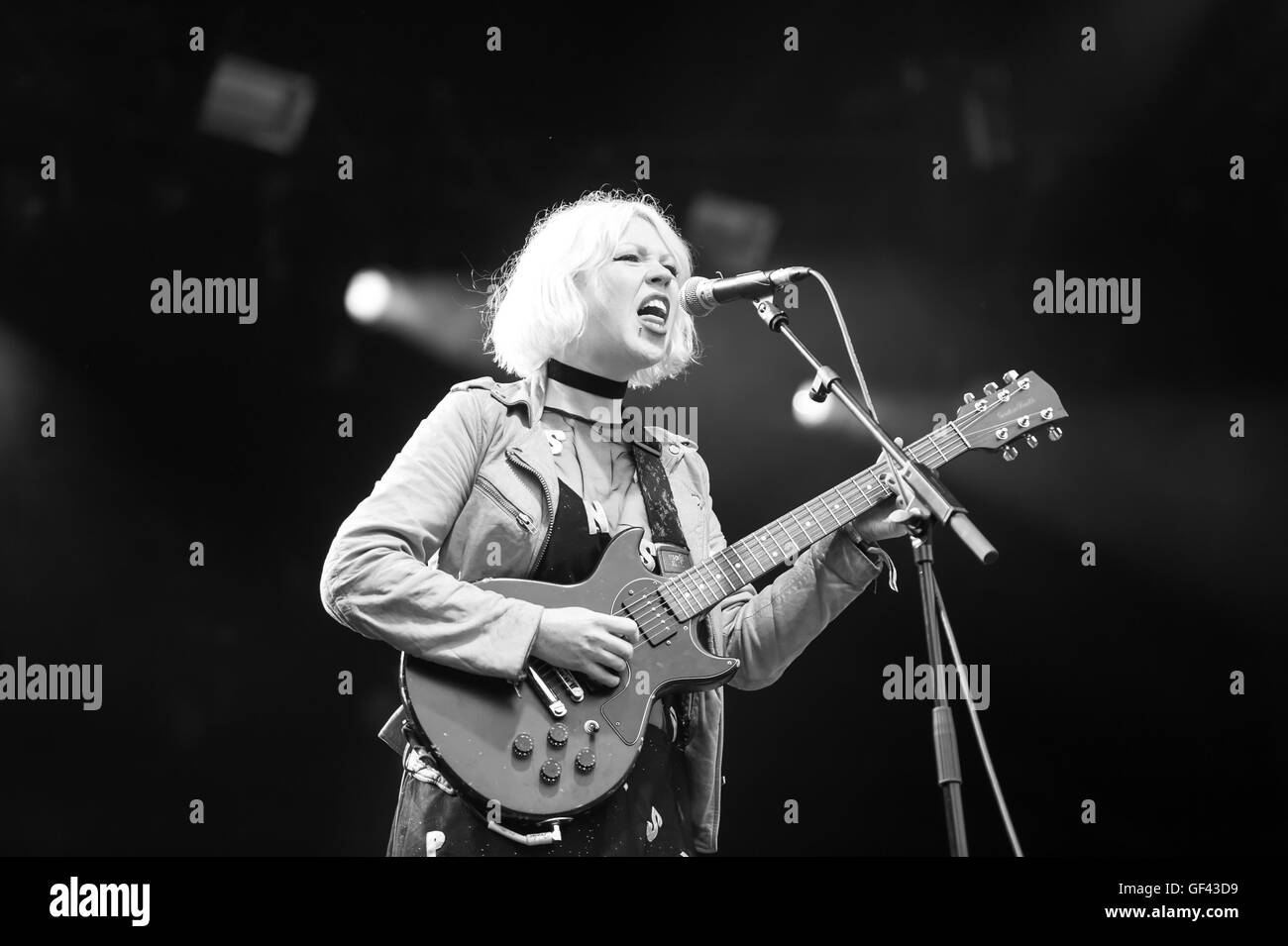 Kendal appelant Music Festival, Cumbria, 28 juillet 2016, les axes se produit sur la scène principale. WittWooPhoto:Crédit/Alamy Live News Banque D'Images