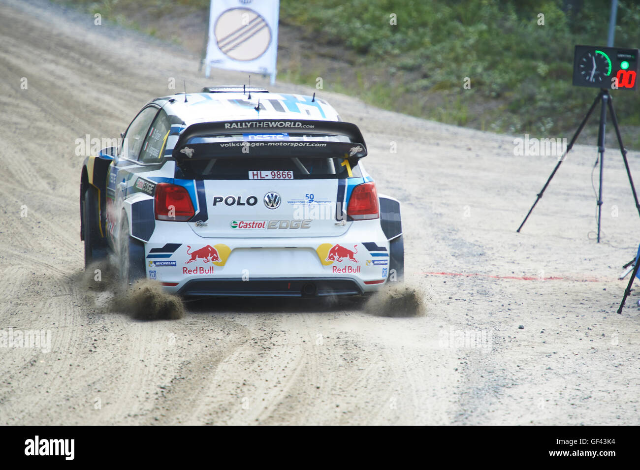 Jyväskylä, Finlande. 29 juillet, 2016. Sebastien Ogier de France et Julien Ingrassia de France en action au cours de la SS6 de Neste Rally Finland 2016 dans les Volkswagen Polo R WRC de l'équipe Volkswagen Motorsport, le 29 juillet 2016 à Jyväskylä, Finlande Banque D'Images
