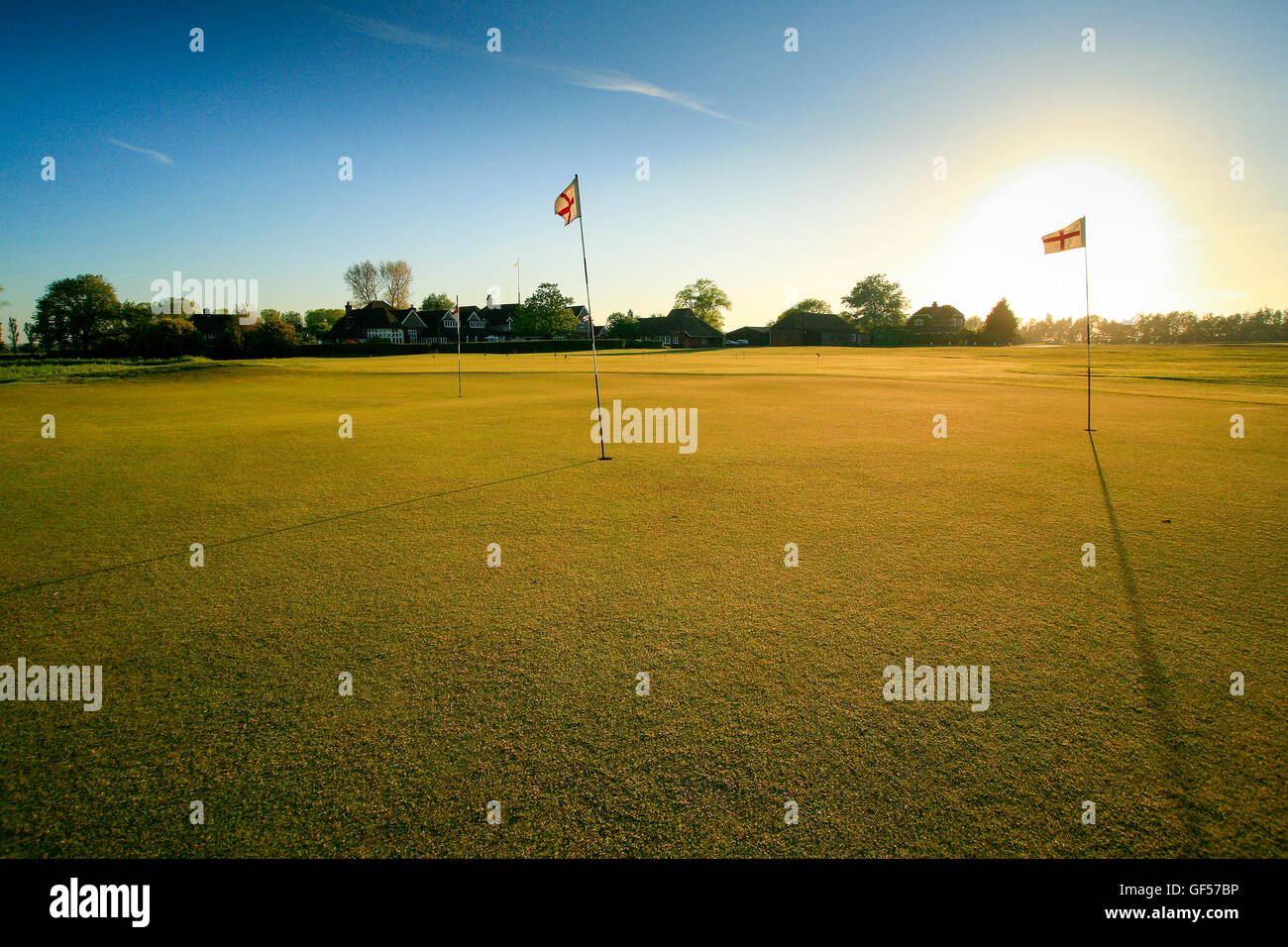 Drapeaux anglais au Royal St. George's Golf Club, Sandwich, Kent Banque D'Images