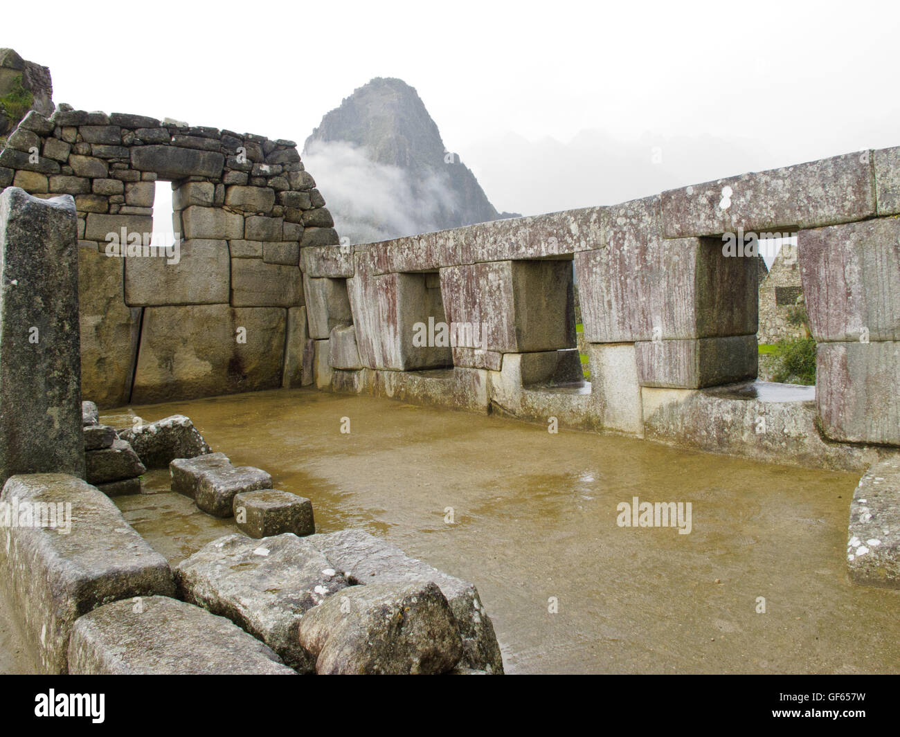La construction en pierre massive de Machu Picchu Banque D'Images