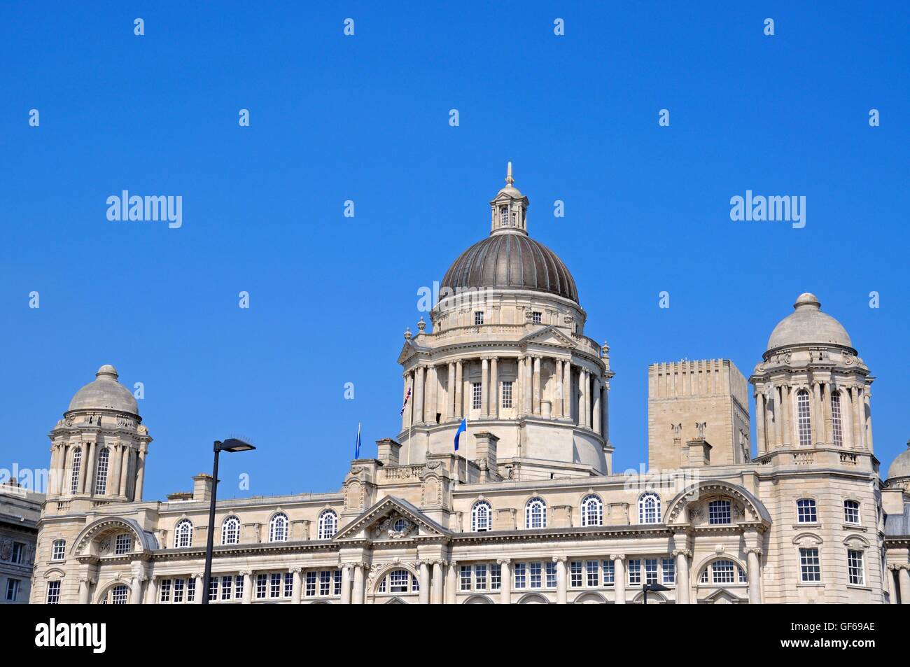 Port of Liverpool Building anciennement connu sous le nom de Mersey Docks and Harbour Board Bureau à Pier Head, Liverpool, Angleterre. Banque D'Images