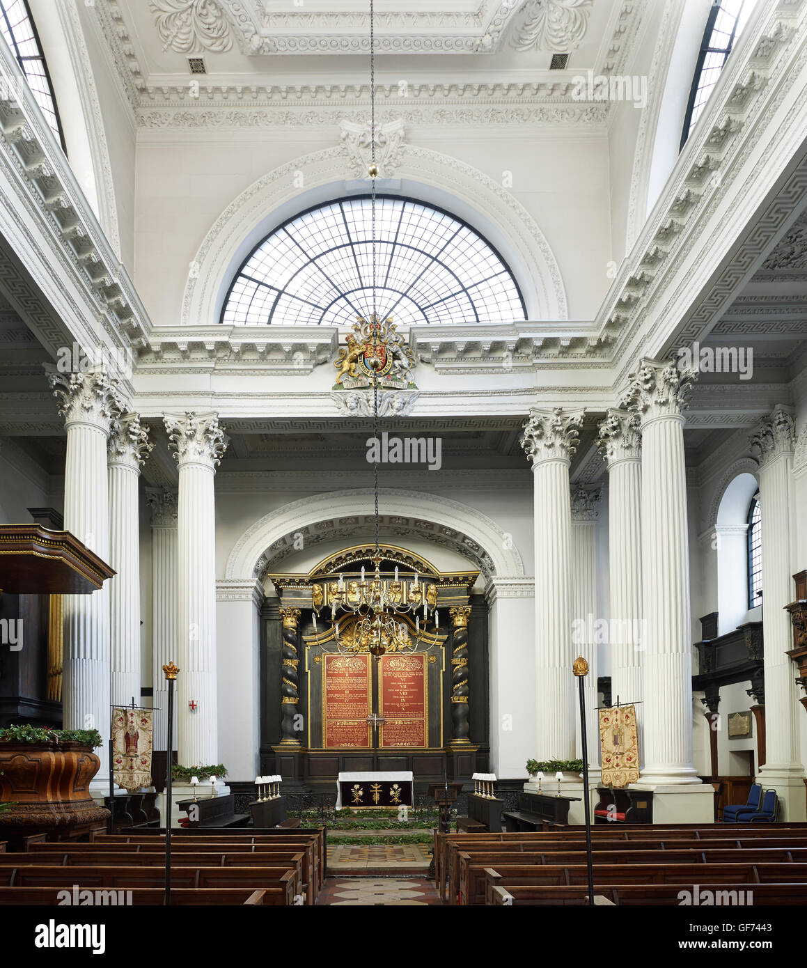 St Mary Woolnoth nef intérieur à l'Est ; construit par Nicholas Hawksmoor 1716 - 1727 Banque D'Images