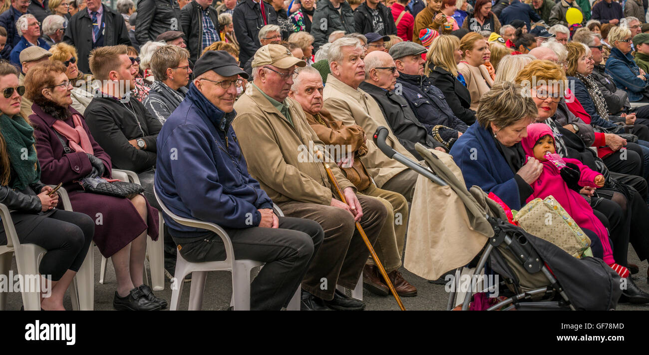 Devant un auditoire de divertissement à l'Assemblée annuelle de Seaman's Festival, Reykjavik, Islande Banque D'Images