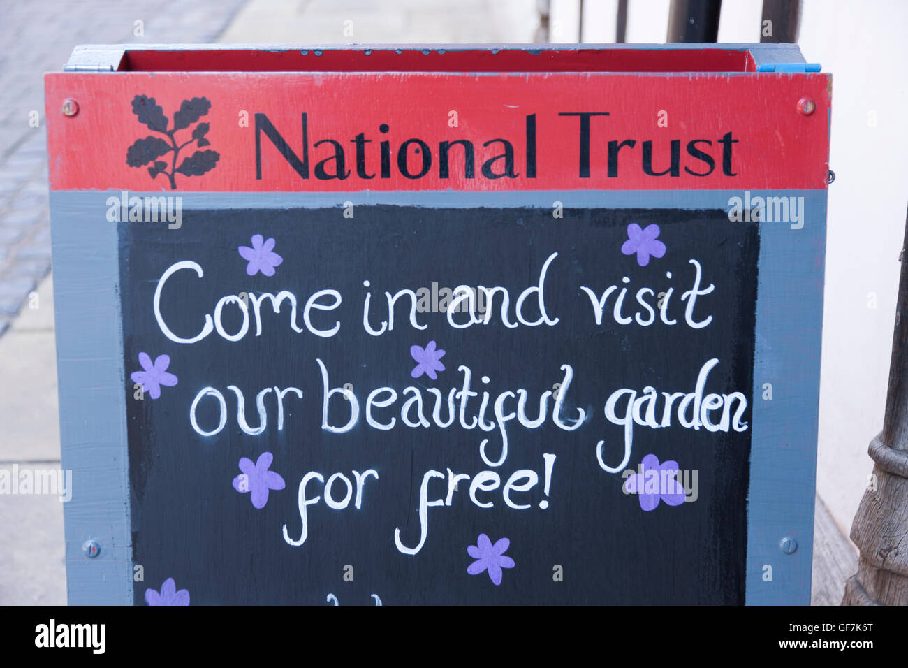 Inscrivez-vous pour obtenir une entrée gratuite / entrée dans une propriété du National Trust, Greyfriars' House and Gardens, Friar Street, Worcester. UK. Banque D'Images