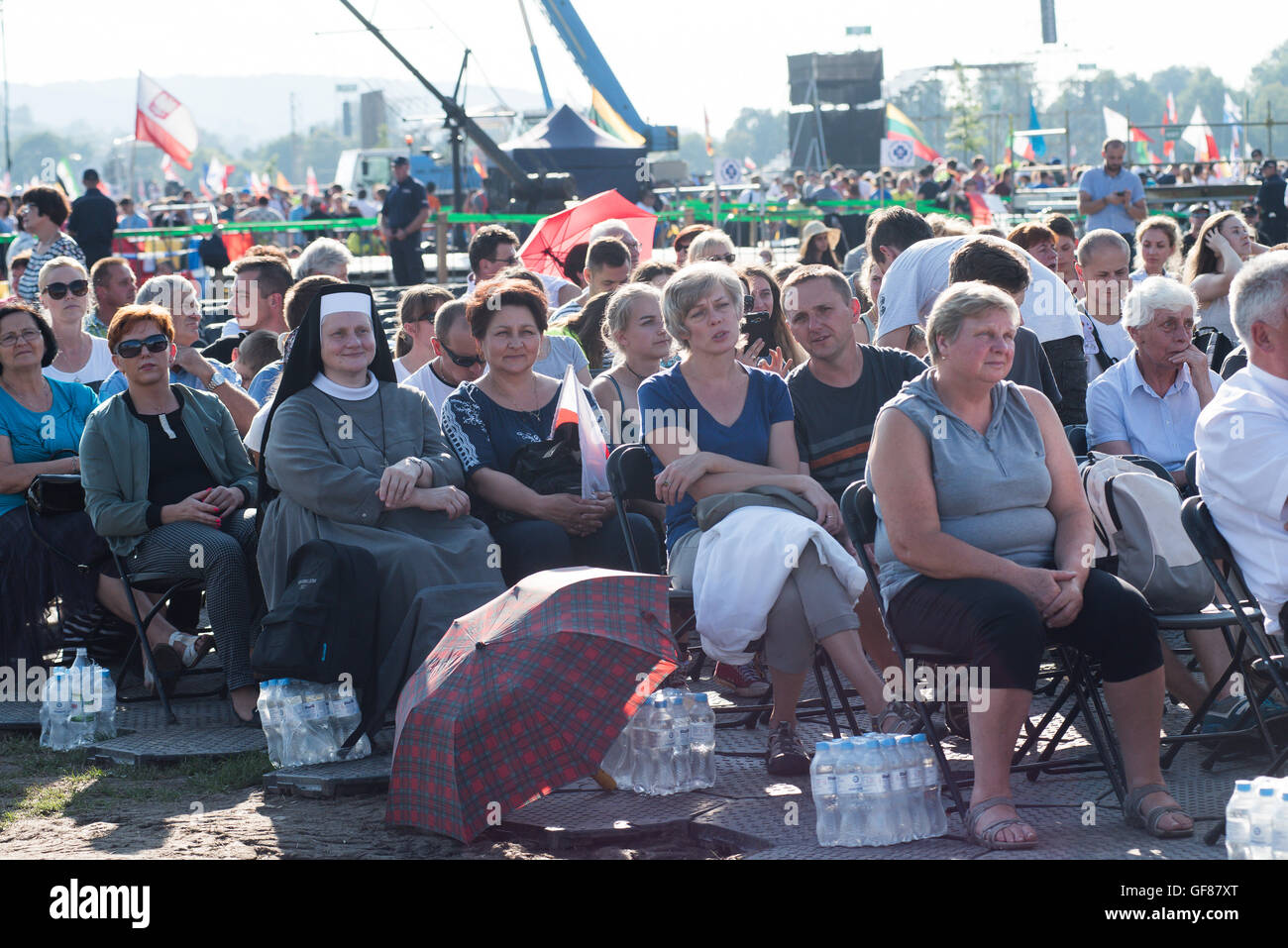 Cracovie, Pologne. 29 juillet, 2016. Pèlerins au Parc Blonia pour le chemin de la Croix à la Journée mondiale de la Jeunesse 2016 à Cracovie, Pologne. Credit : Rok Rakun/Pacific Press/Alamy Live News Banque D'Images