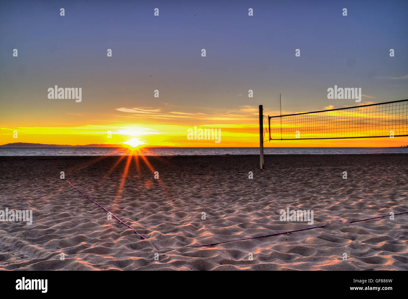 Lignes de volley-ball dans le sable de plage Banque D'Images