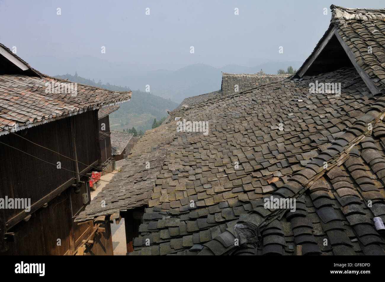 Au-dessus de paysage Basha Village de Guizhou, Chine Banque D'Images
