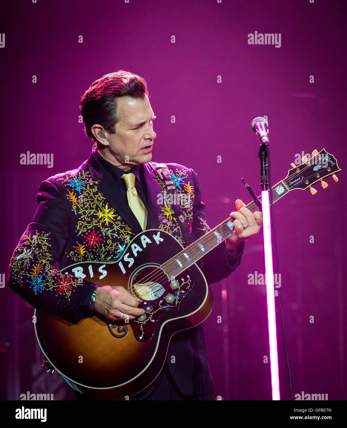 Las Vegas, Nevada, USA. 30 juillet, 2016. Chris Isaak effectue au niveau de l'articulation du Hard Rock Hotel & Casino à Las Vegas, NV le 30 juillet 2016. Crédit : Erik Kabik Photographie/ MediaPunch Banque D'Images