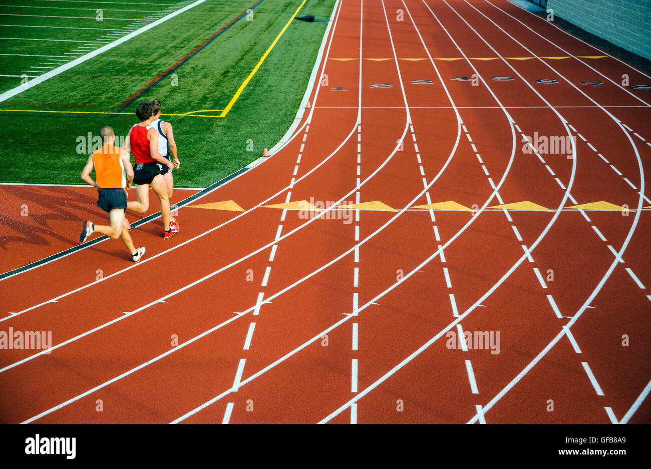 Les athlètes masculins de race au 2e Festival annuel de New York Distance d'Athlétisme Banque D'Images