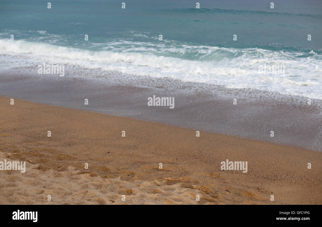 Plage de sable avec de l'eau de la rive, Barcelone, Catalogne, image Spaincolor, canon 5DmkII Banque D'Images