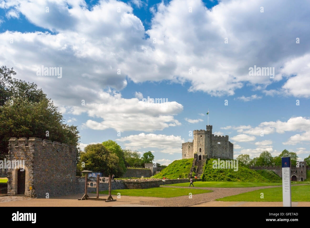 Le garder à l'intérieur du château historique de Cardiff, South Glamorgan, Pays de Galles, Royaume-Uni Banque D'Images