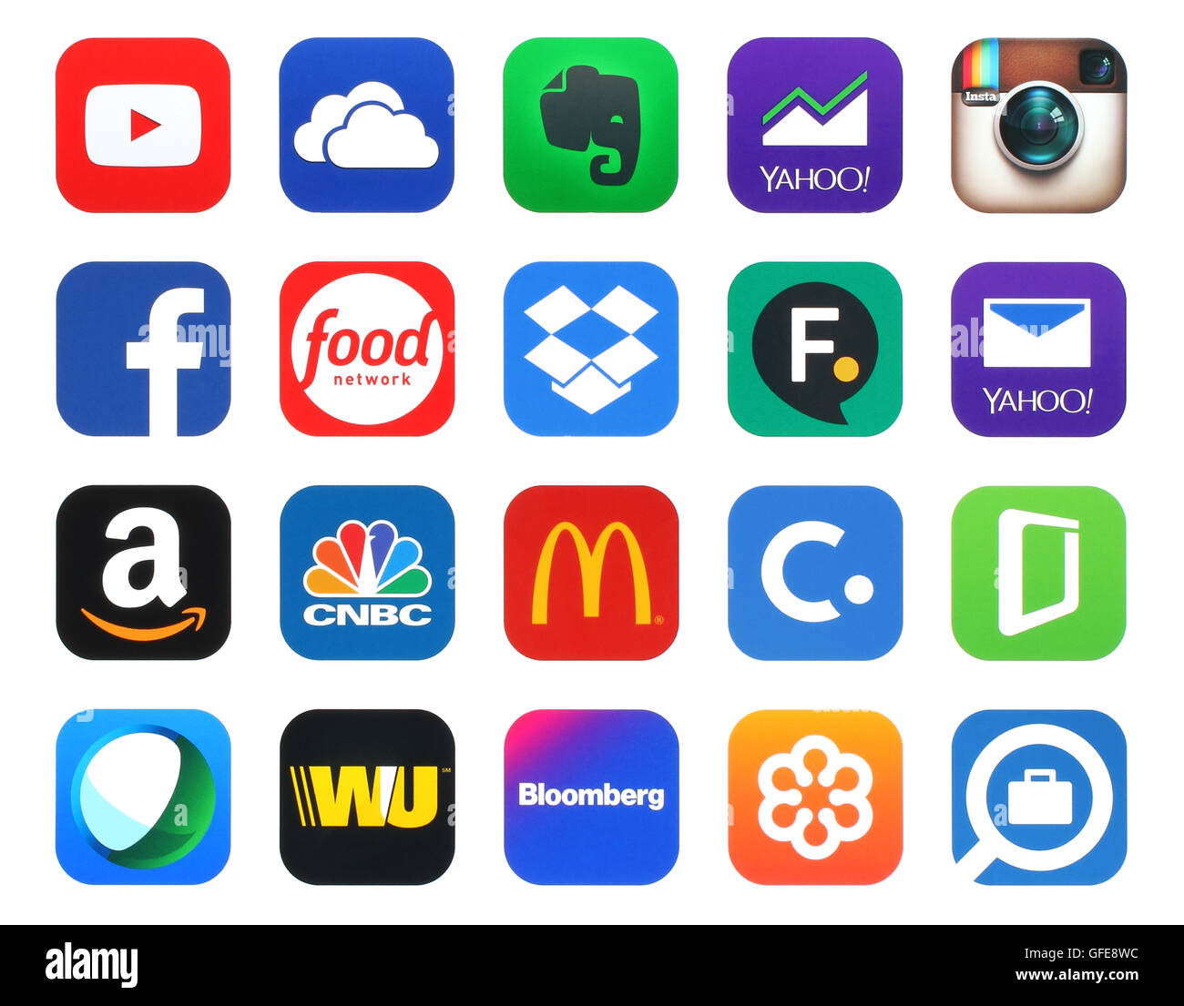 Kiev, Ukraine - 22 Avril 2016 : Collection de 20 icônes populaires, imprimée sur du papier, des réseaux sociaux, Affaires, finances, photo Banque D'Images