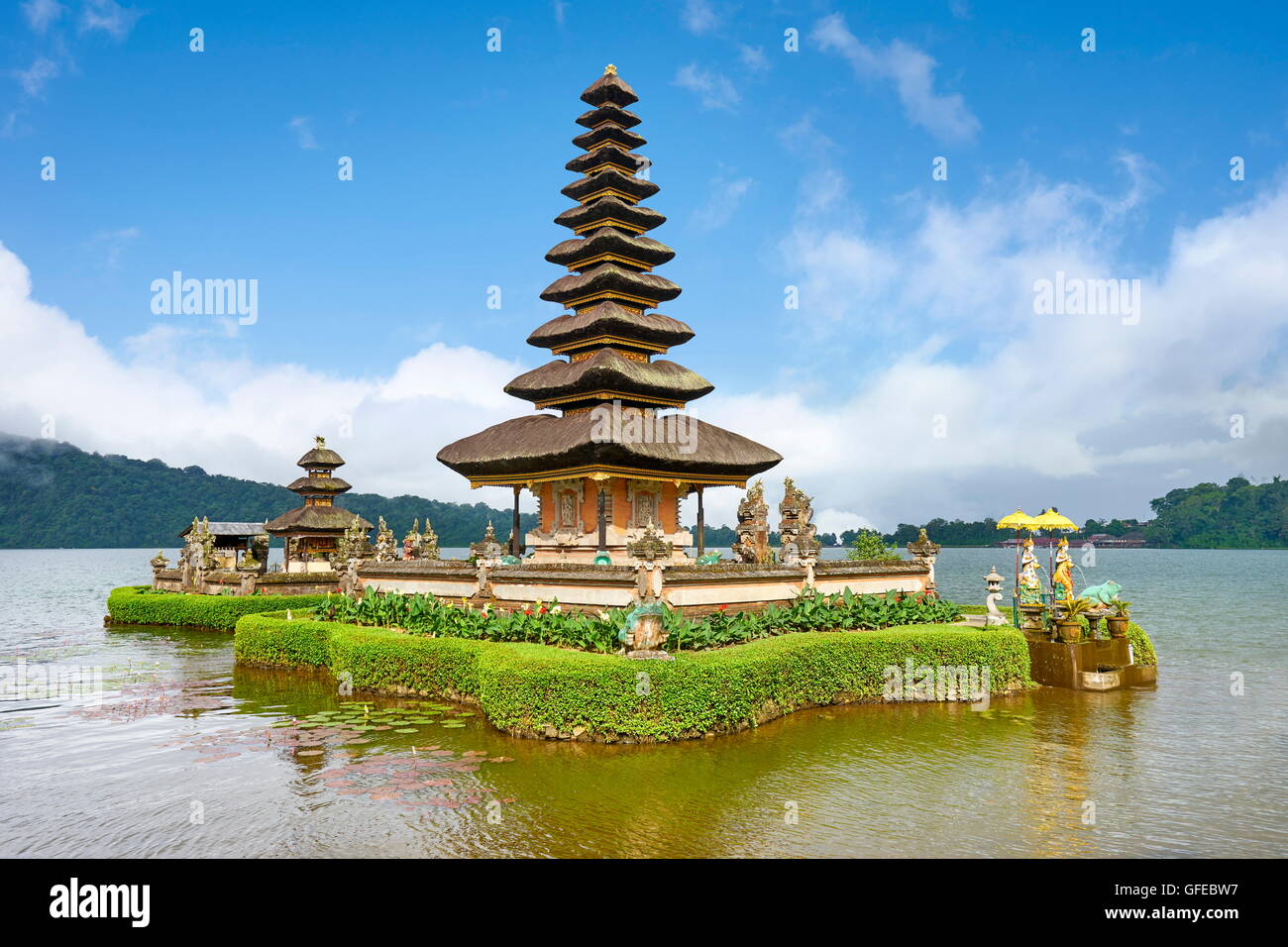 Pura Ulun Danu Temple sur le lac Bratan, Bali, Indonésie Banque D'Images