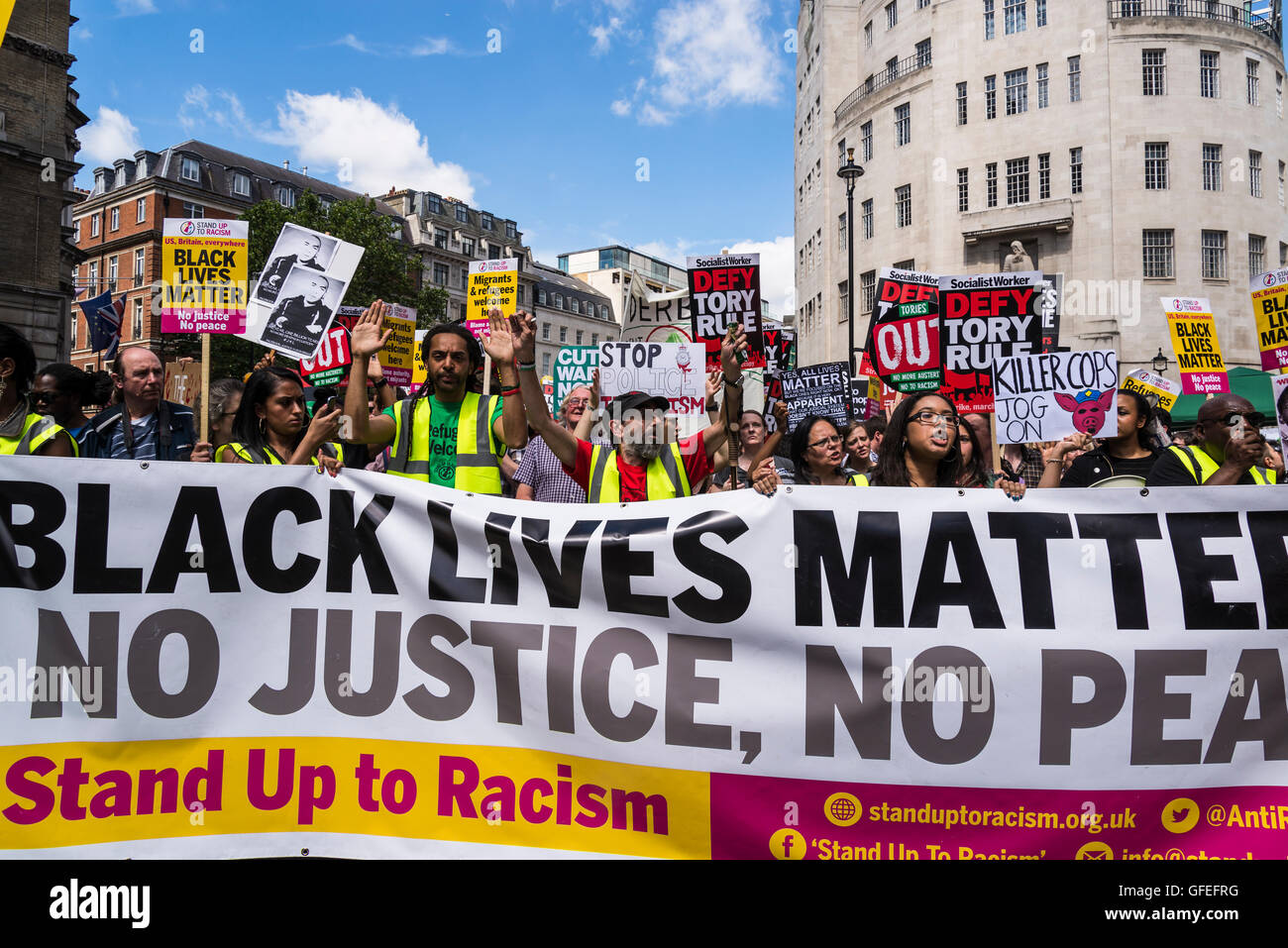 Plus d'austérité - Non au racisme - conservateurs doivent aller, manifestation organisée par l'Assemblée des peuples, le samedi 16 juillet 2016, Londres, Banque D'Images