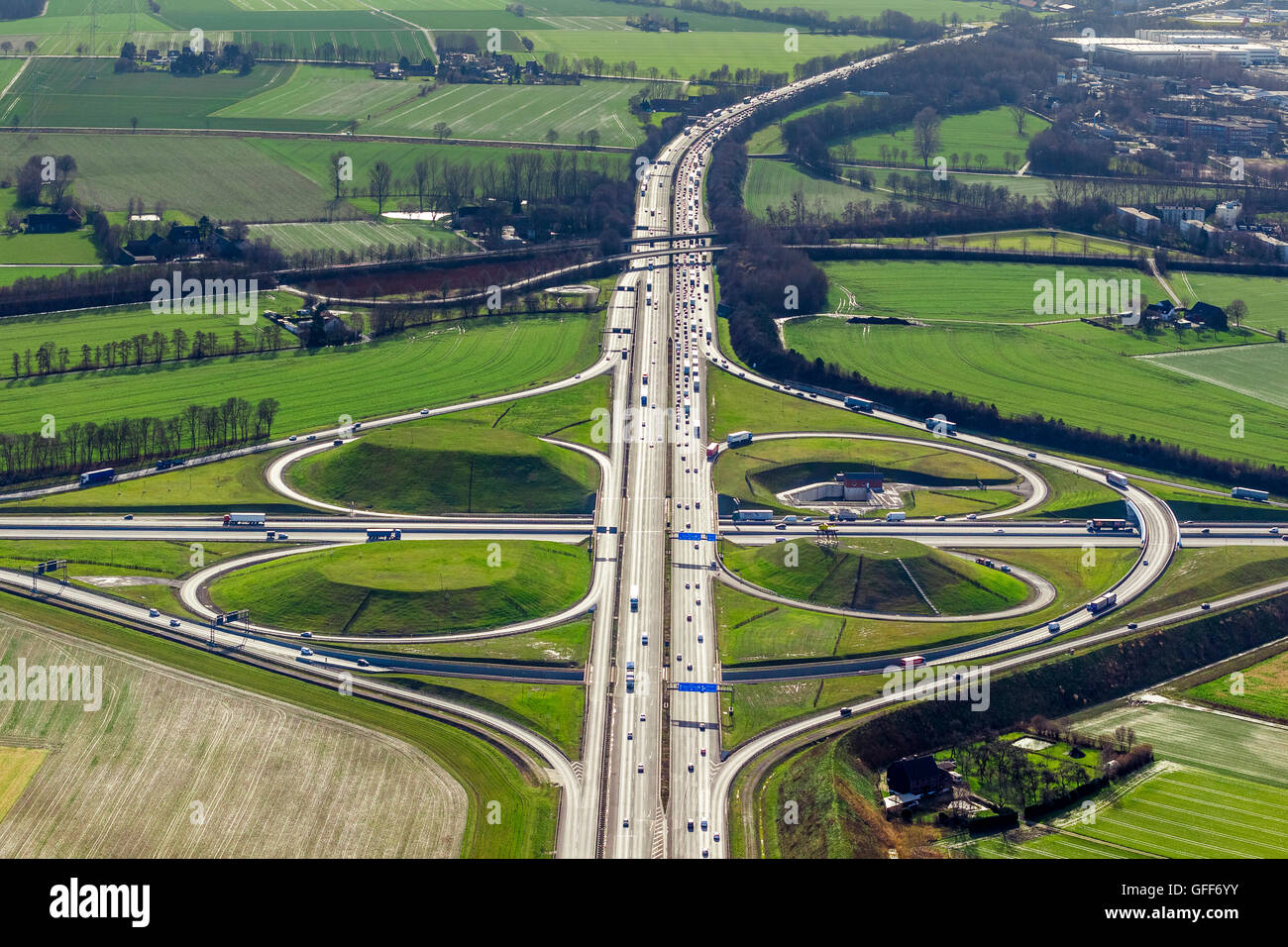 Vue aérienne, Kamen, Kamen Cross, A1 et A2 la plus proche intersection contre la lumière avec de la confiture sur l'A1 avant d'Unna, Hamm, Banque D'Images