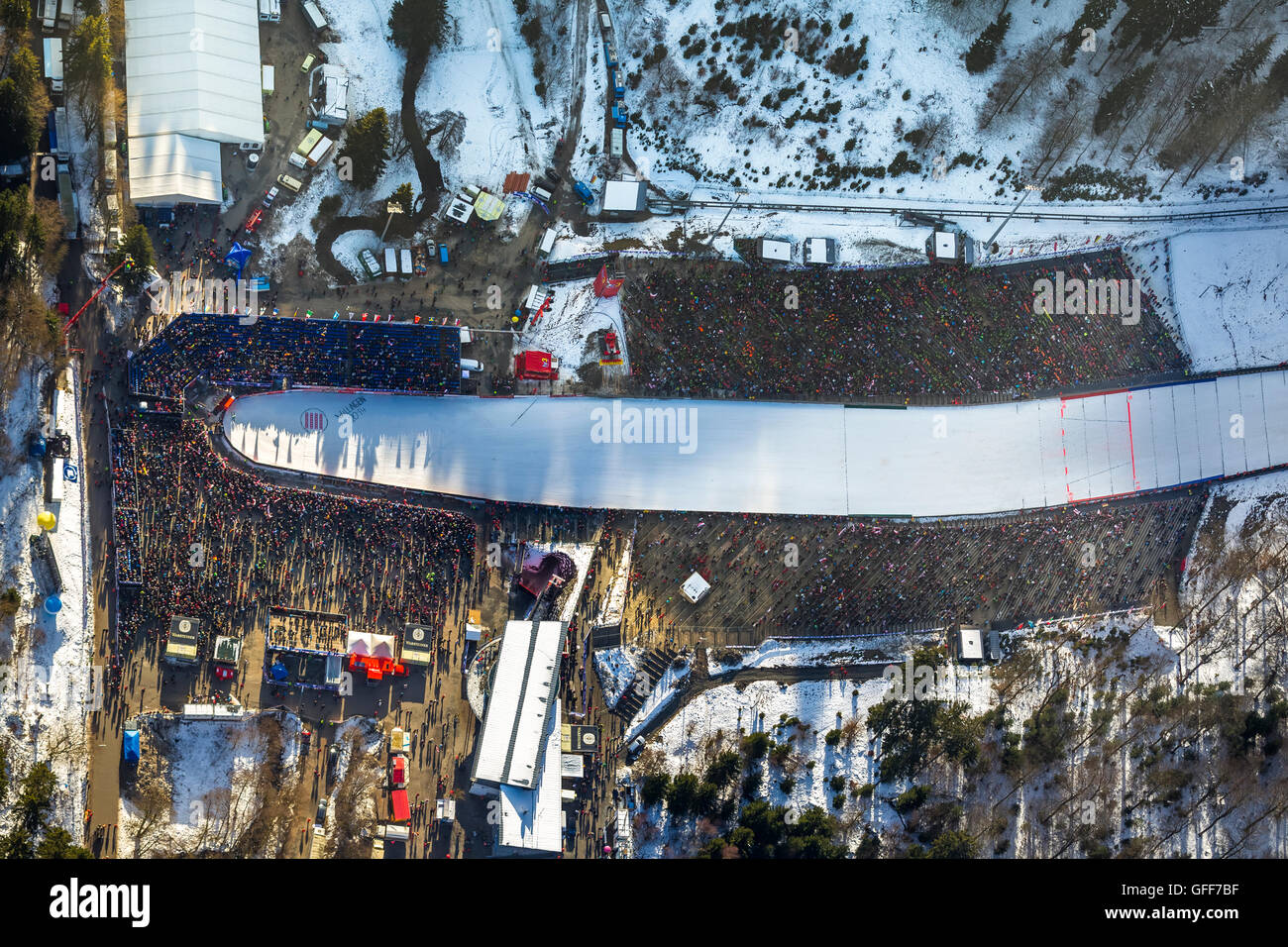 Vue aérienne de la Coupe du Monde de Ski, Willingen 2014 Mill Hill, saut à ski, Willingen (Upland), les spectateurs, Hochsauerland, Hesse, Allemagne, Banque D'Images