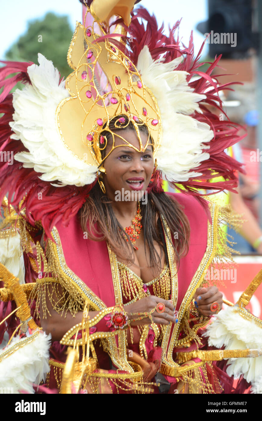 Swanage, Angleterre, 31 juillet 2016. Carnaval de Swanage procession sur la promenade. Crédit : John Beasley/Alamy Live News. Banque D'Images