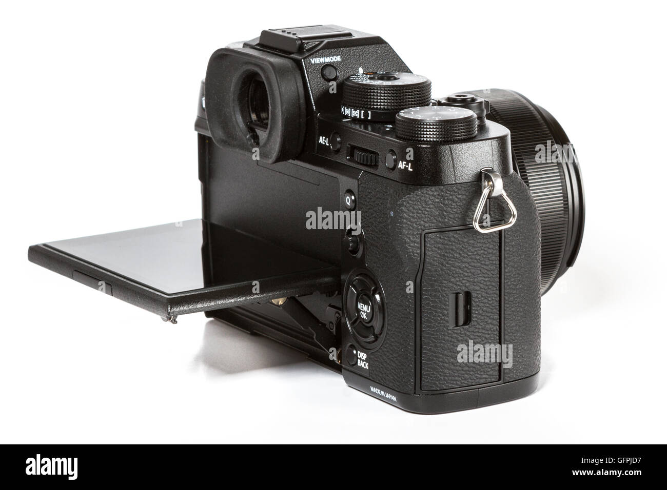 FUJIFILM X-T2, 24 mégapixels, caméra vidéo 4K mirrorless avec écran arrière incliné de l'arrière sur fond blanc Banque D'Images