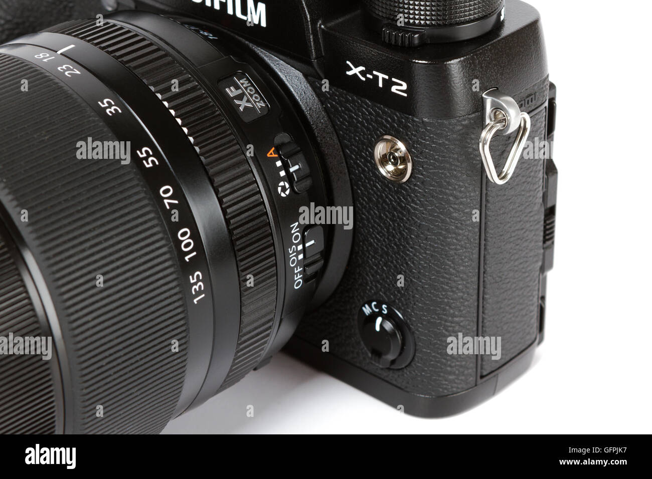 Détails sur FUJIFILM X-T2, 24 mégapixels, caméra vidéo 4K mirrorless fon fond blanc Banque D'Images