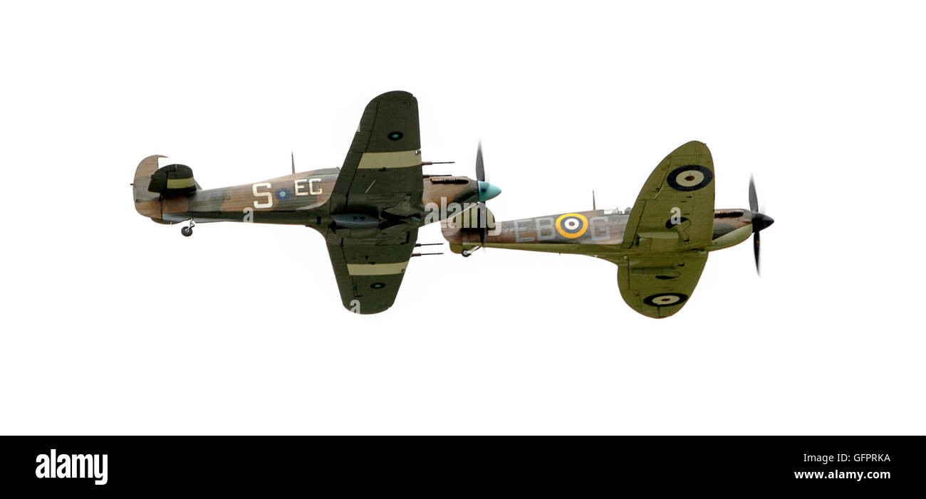 Image de deux avions d'époque, d'un ouragan et un Supermarine Spitfire. Les deux avions ont volé dans la RAF pendant la Seconde Guerre mondiale Banque D'Images