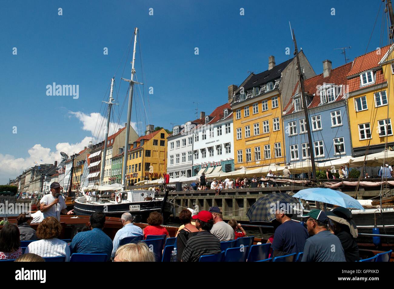 Vue depuis un bateau visite du canal - Nyhavn, Copenhague, Danemark Banque D'Images