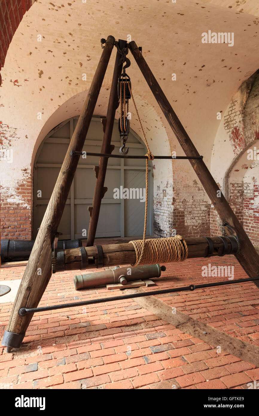 Palan utilisé pour soulever de canons à Fort Pulaski, Géorgie, Cockspur Island Banque D'Images