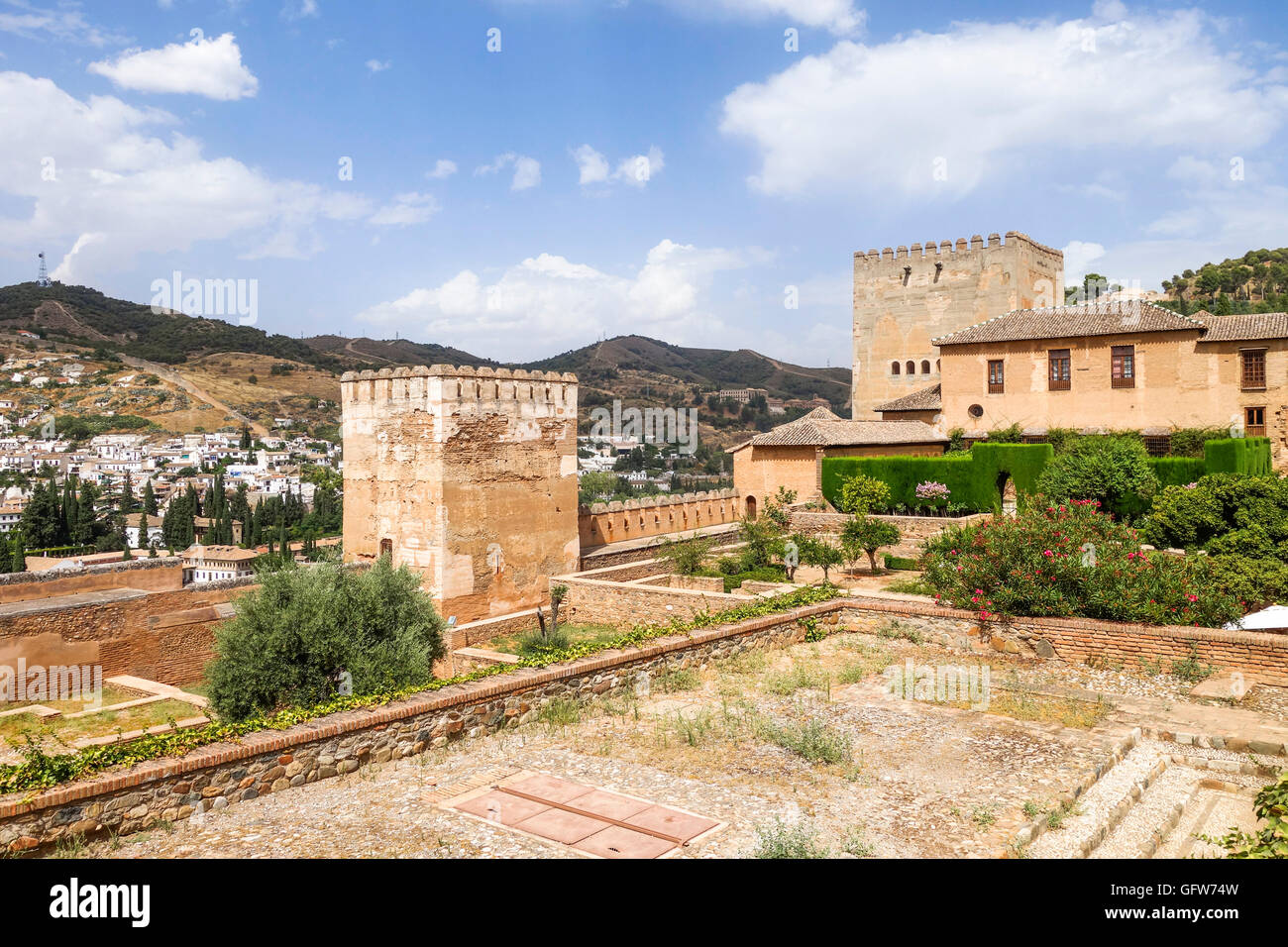 La forteresse Alcazaba de l'Alhambra, montrant la 'Armas' square, l'Alhambra de Grenade, Andalousie, espagne. Banque D'Images