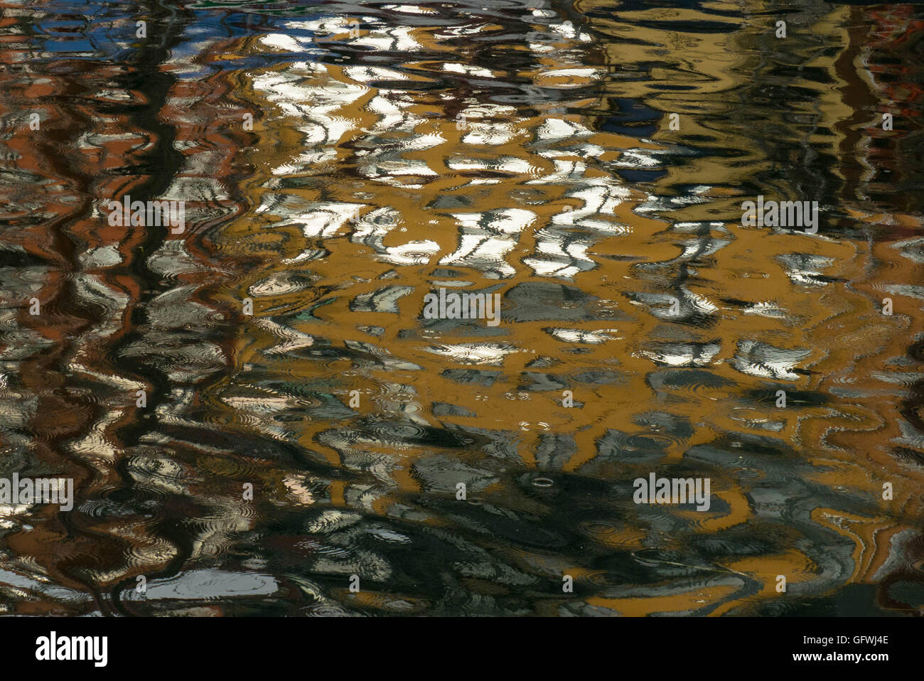 Réflexions de l'eau à Copenhague, Danemark du canal Banque D'Images