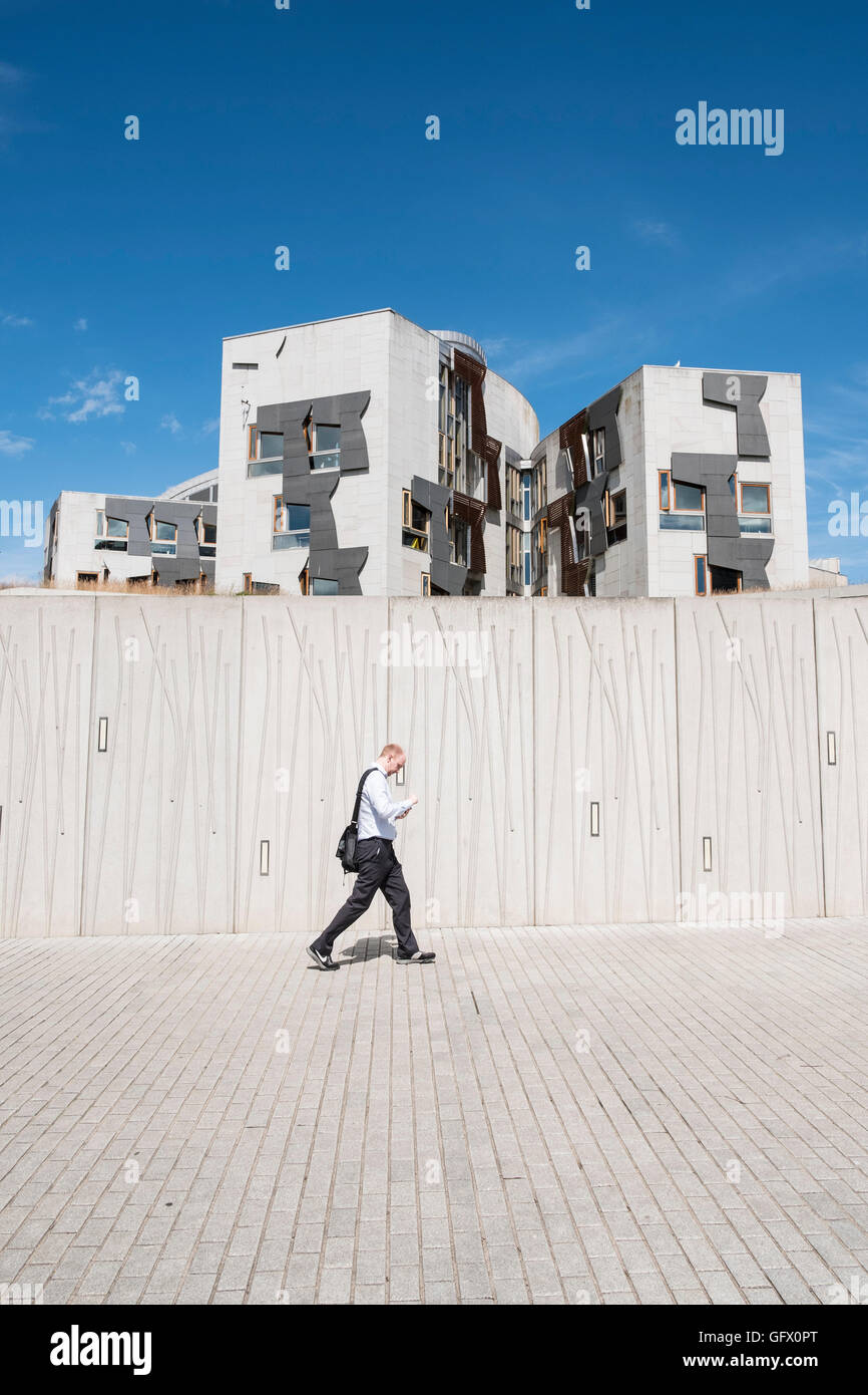 Vue sur le bâtiment du parlement écossais à Édimbourg en Écosse , Royaume-Uni Banque D'Images