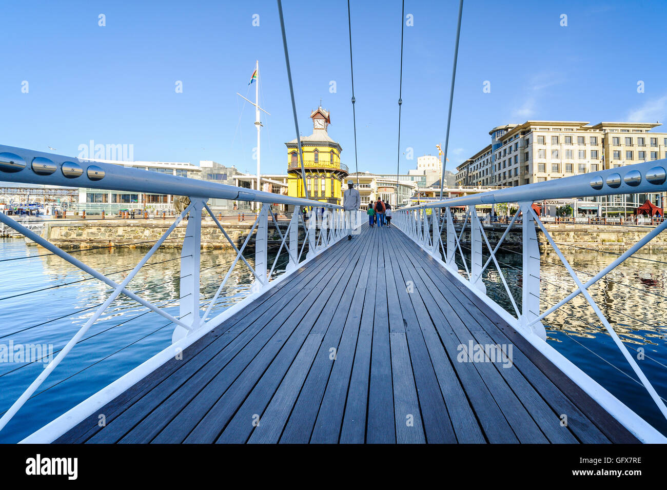 Marina pont tournant, aller à la Tour de l'Horloge Historique, Cape Town, Afrique du Sud Banque D'Images