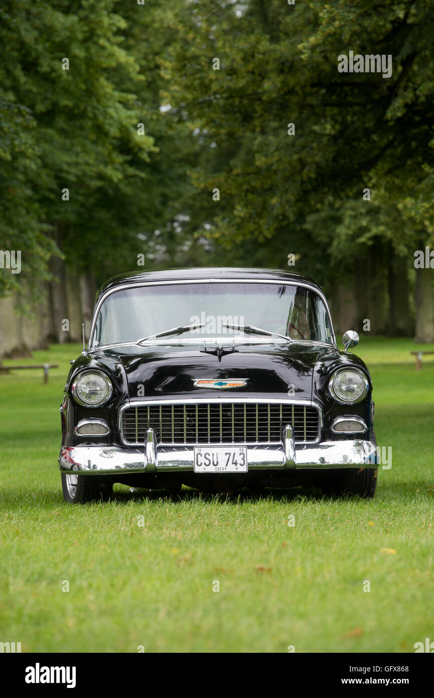 1955 chevy bel air hood Banque de photographies et d’images à haute ...
